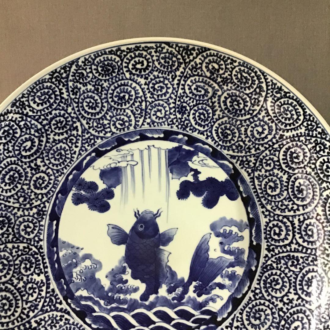 蛸唐草紋、鯉滝登、大皿　45cm 古伊万里