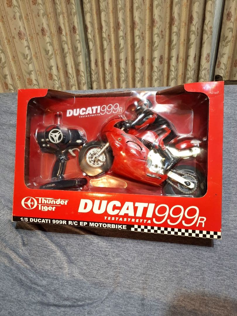 ThunderTiger 1/5 Ducati 999 R/C ラジコンバイク