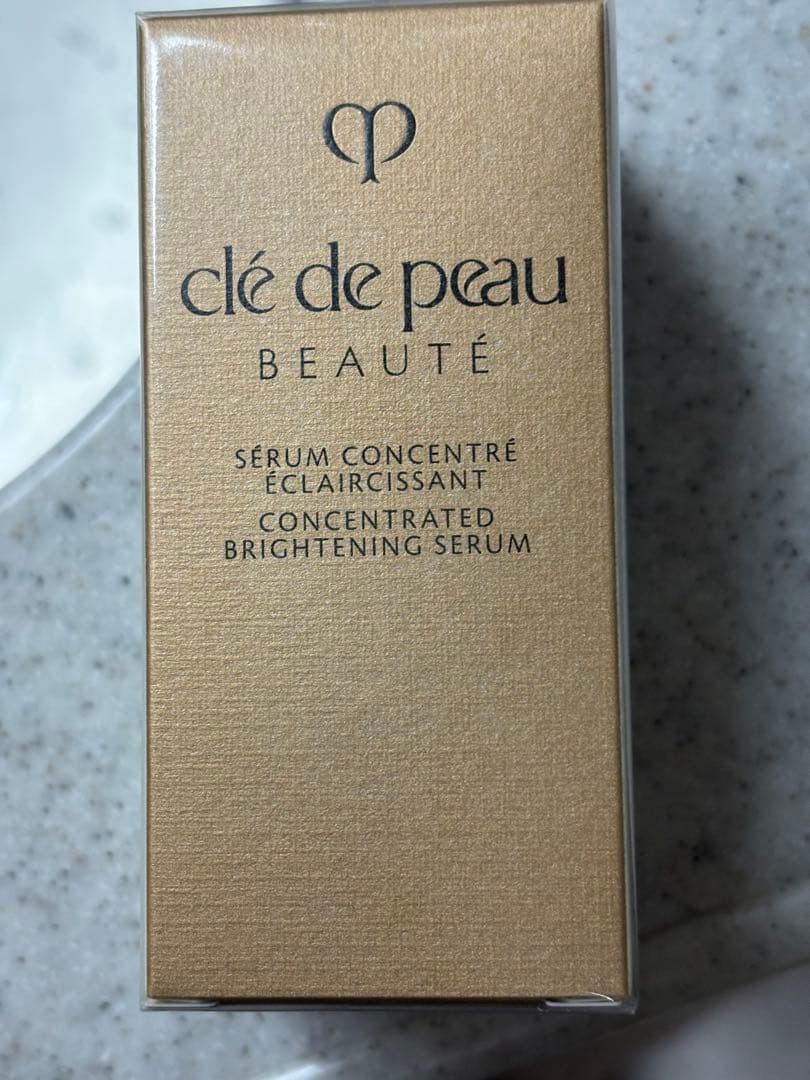 クレ•ド•ポーボーテ セラムコンサントレエクレルシサンn 40ml レフィル