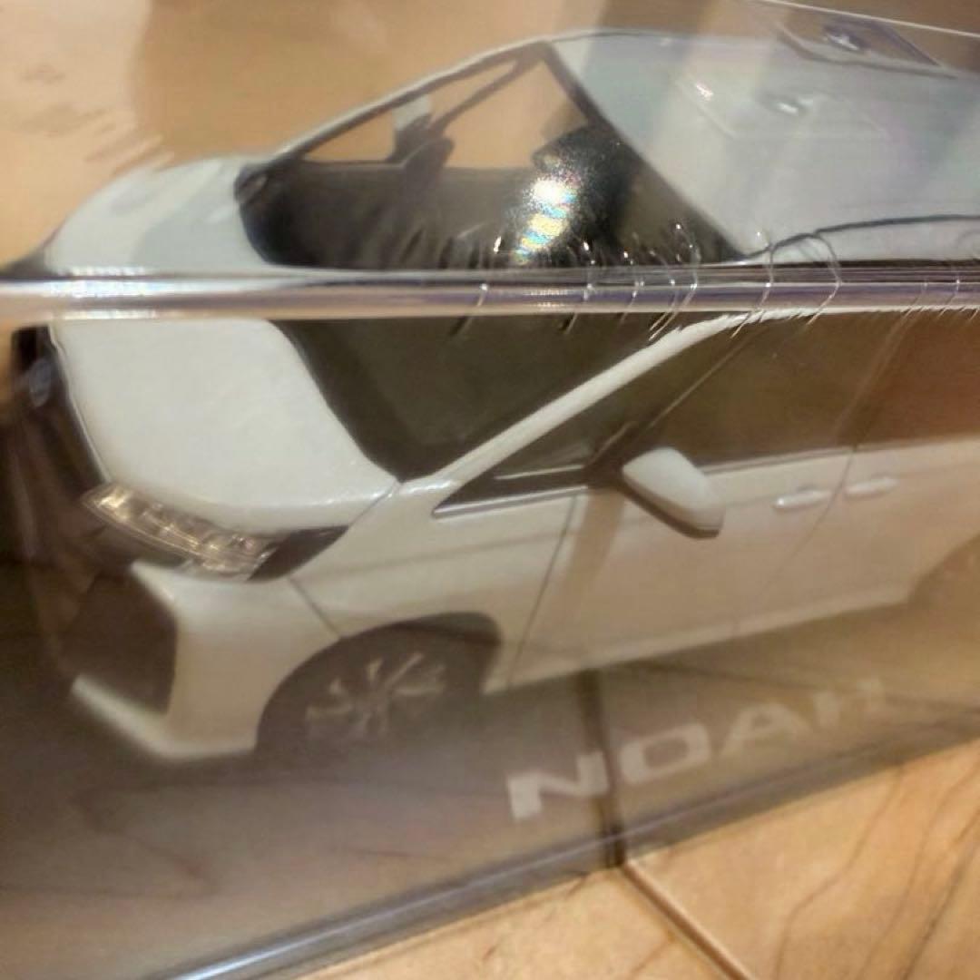 トヨタ カラーサンプル ミニカー ヴォクシー ノア 90 非売品ミニカー セット