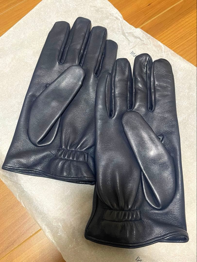 ジョルジオアルマーニ　手袋紺色　羊革