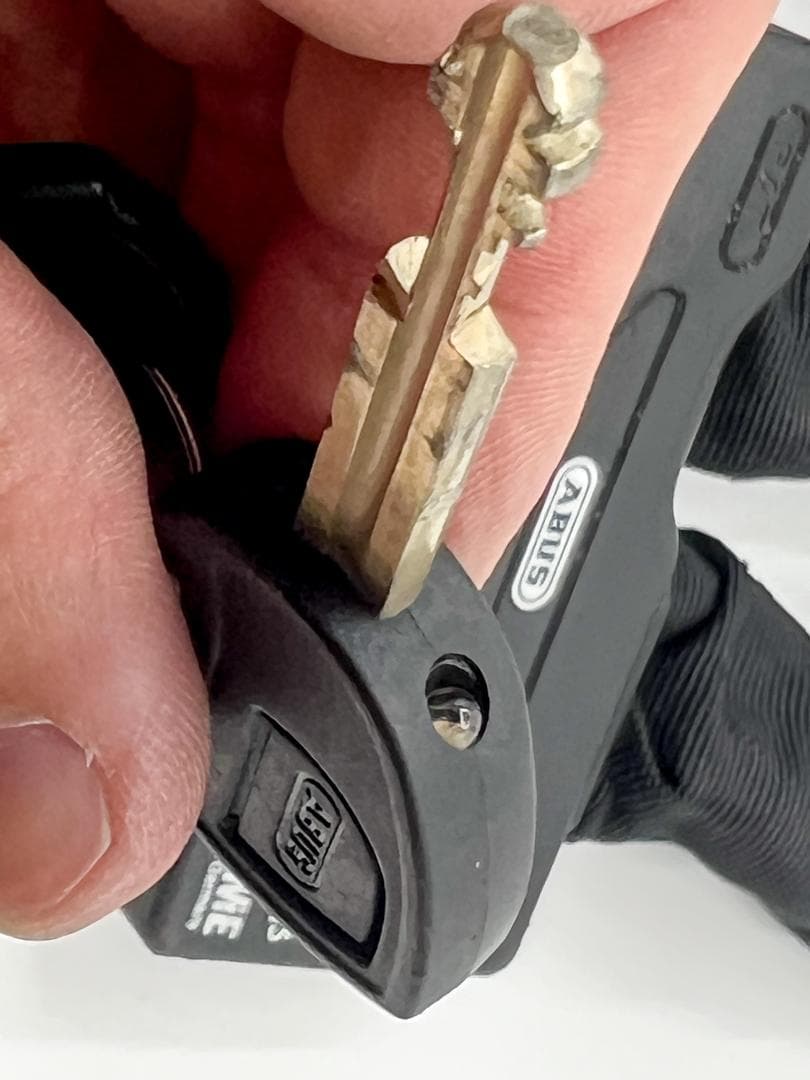 高強度セキュリティ！ABUS GRANT PLUS EXTREME 予備キー付き