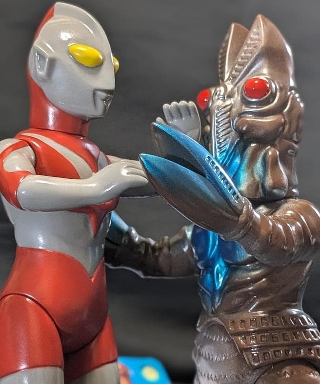 ウルトラマンｂタイプ＆バルタン星人二代目（Ｍ１号）２体セット