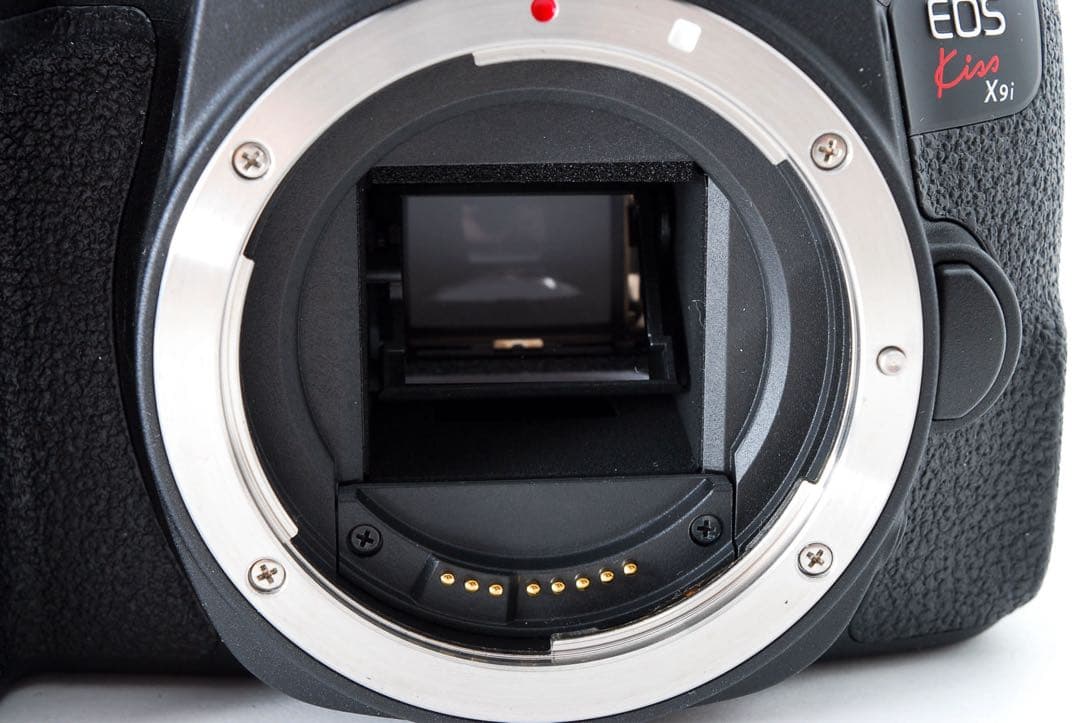 デジタル一眼レフカメラcanon kiss x9i 標準＆望遠ダブルレンズセット