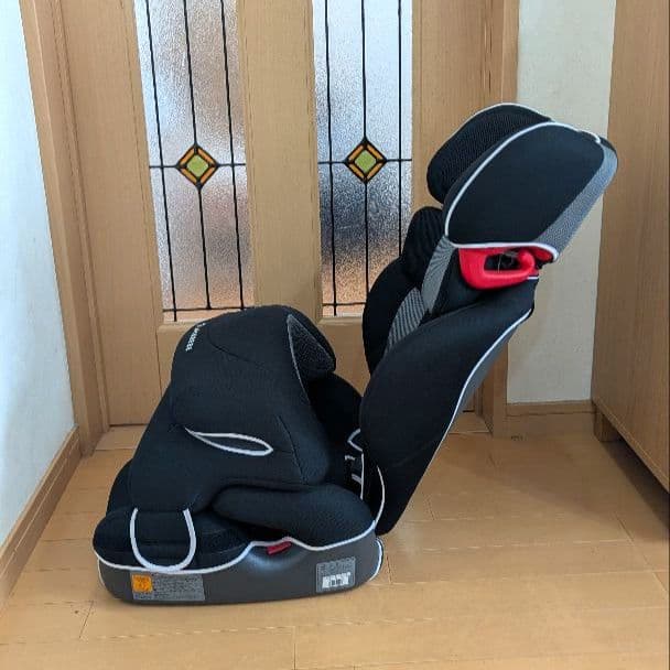 エールベベ サラット3ステップ クワトロEX ジュニアシート ブラック