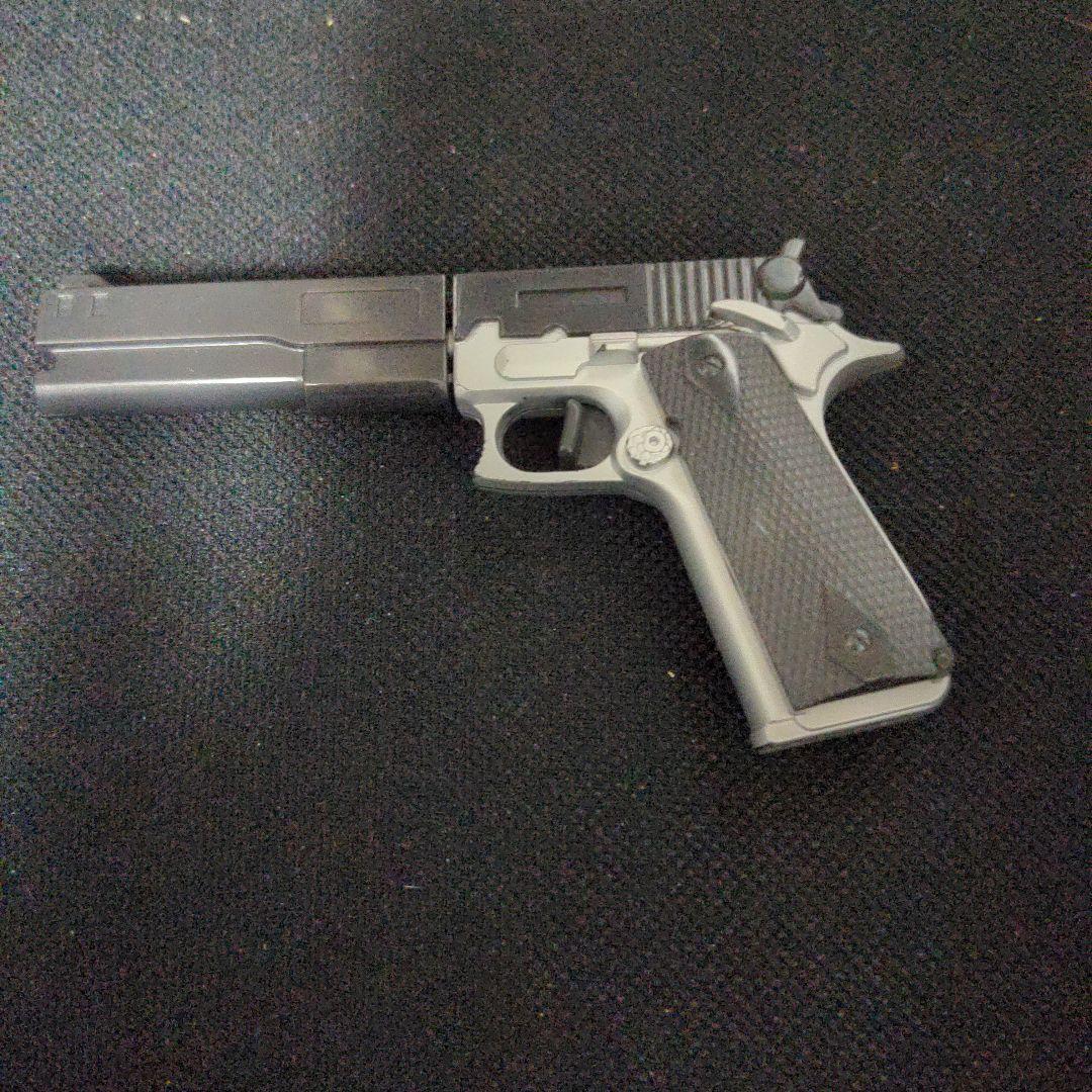 ハンドガン、ガチャポン