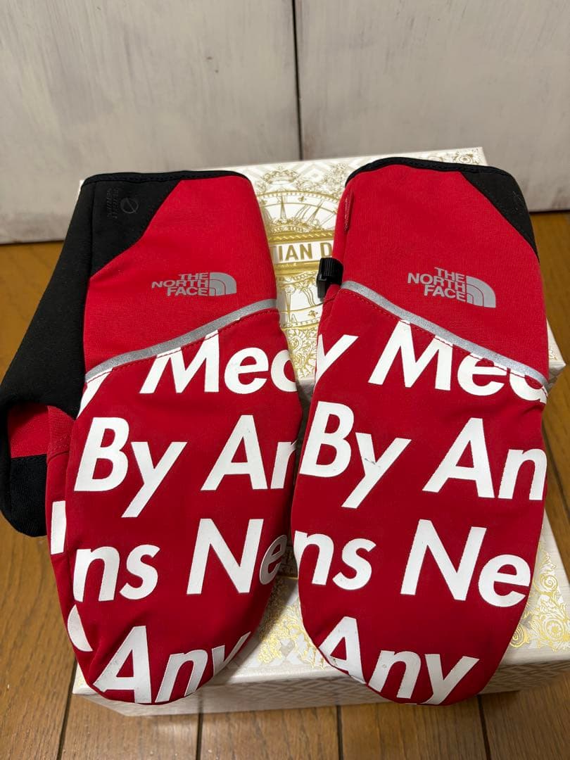 正規品　美品　Supreme x The North Face グローブ S