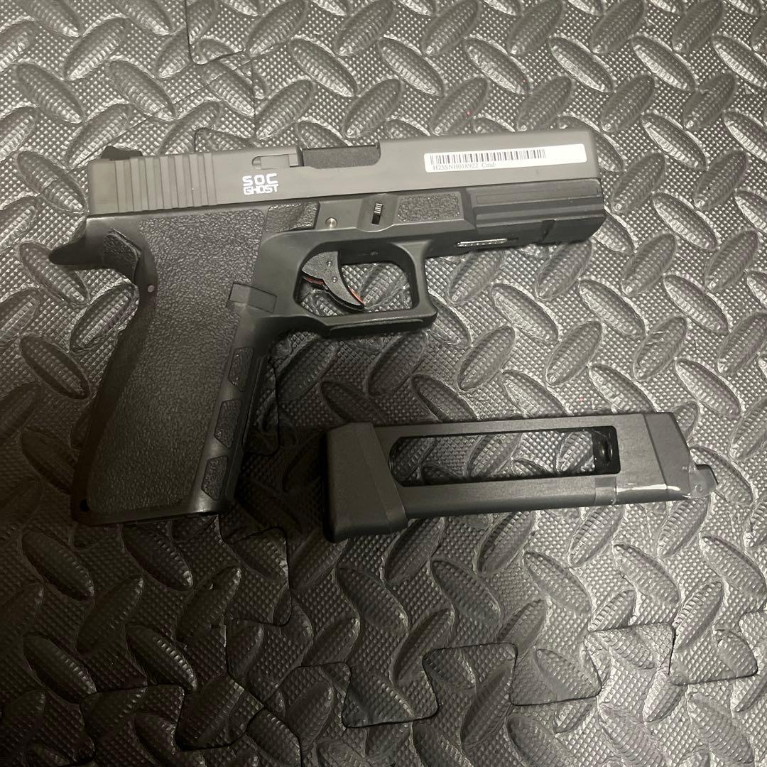 トイガン carbon8 Striker9