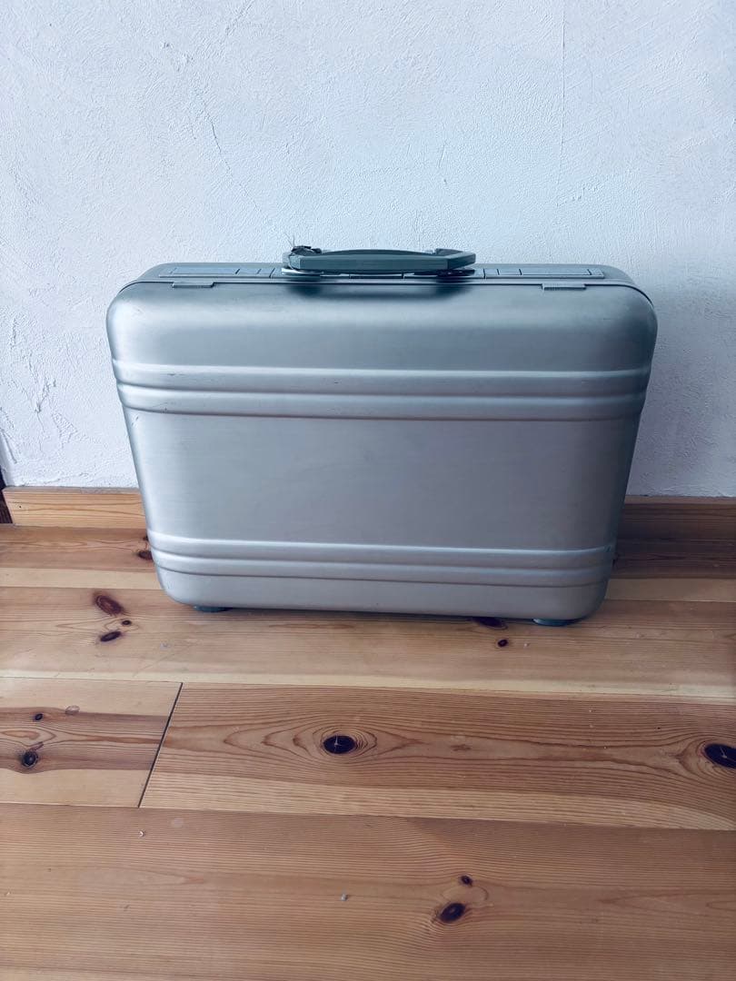 休日限定値下！17日迄 ZERO ゼロハリバートン　ヴィンテージ　シルバー