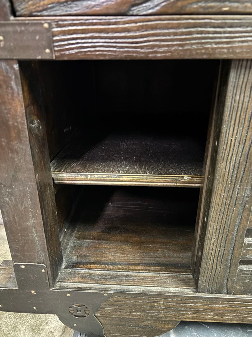 希少な日本製 車箪笥 時代箪笥