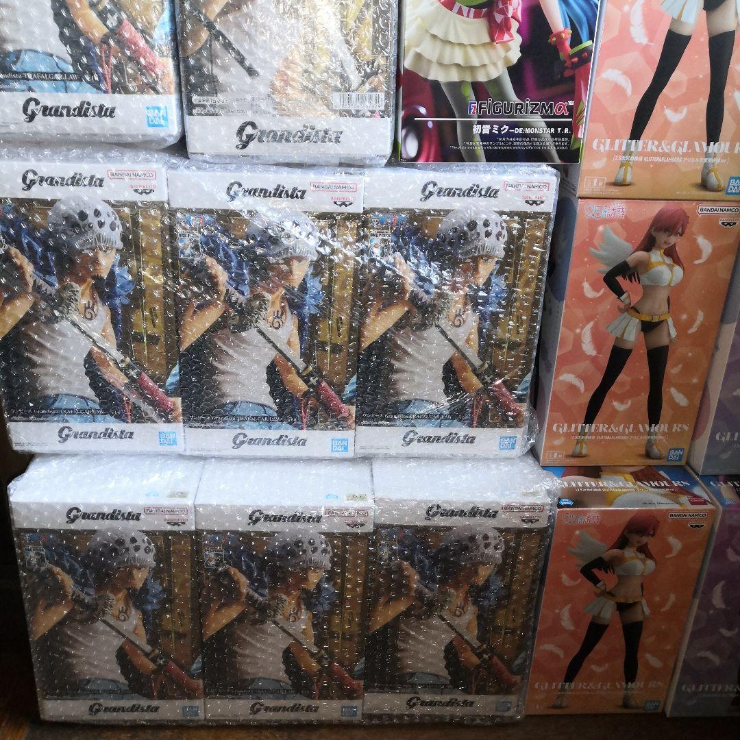 大き目プライズフィギュア　18体セット