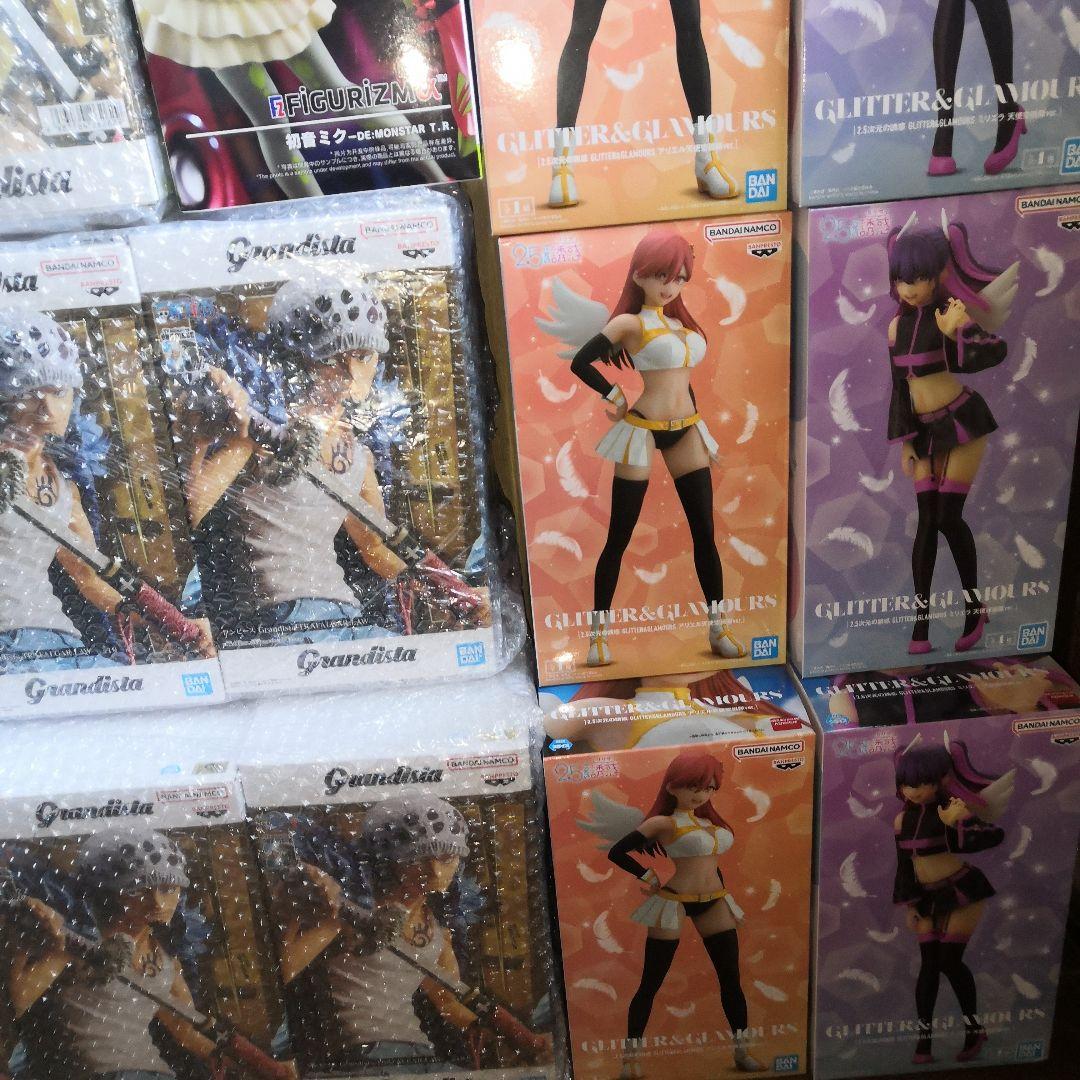 大き目プライズフィギュア　18体セット