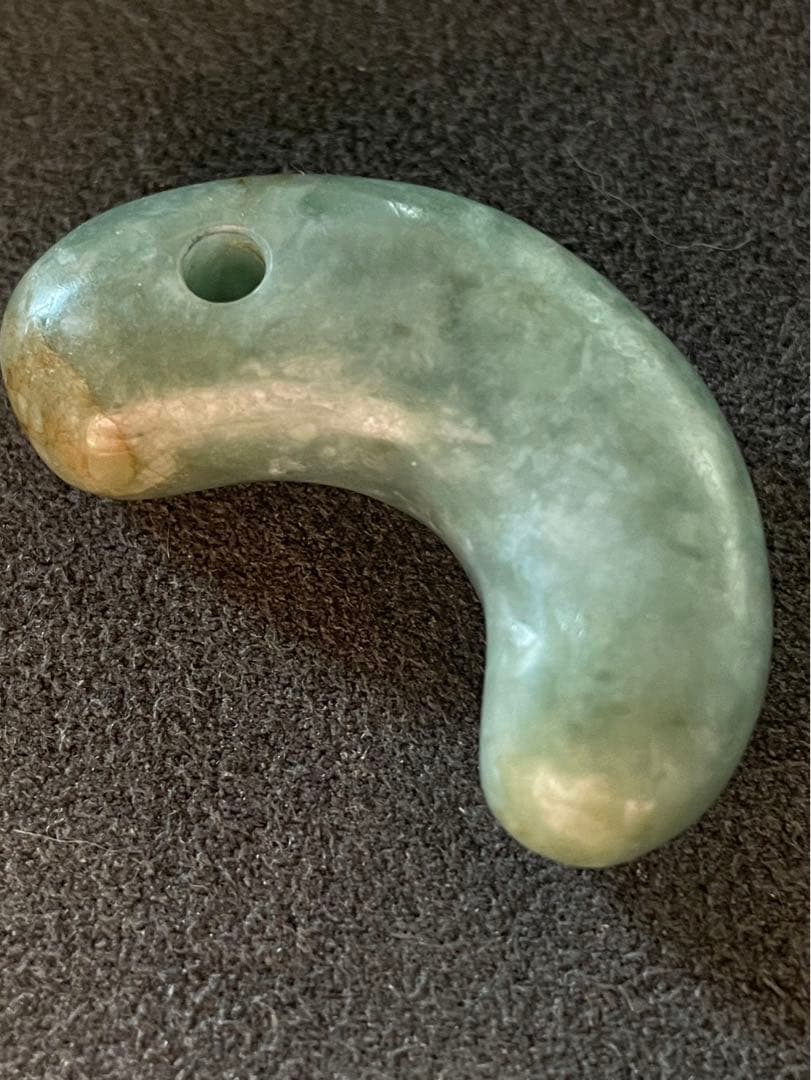 古墳時代の翡翠製勾玉