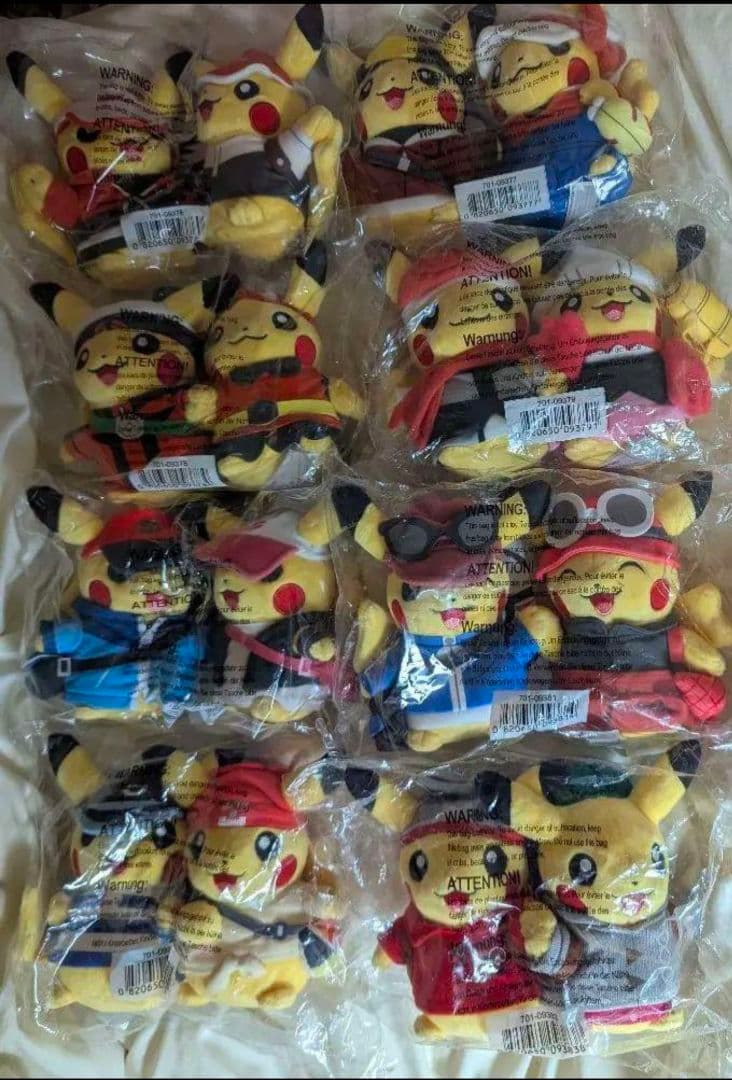 アメリカポケモンセンター 25周年ピカチュウペアぬいぐるみセット