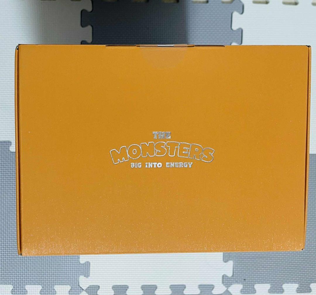 アイドル LABUBU ROCK THE UNIVERSE Vinyl PlushDoll