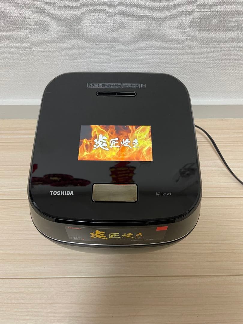 TOSHIBAの最高級　炊飯器 RC-10ZWT
