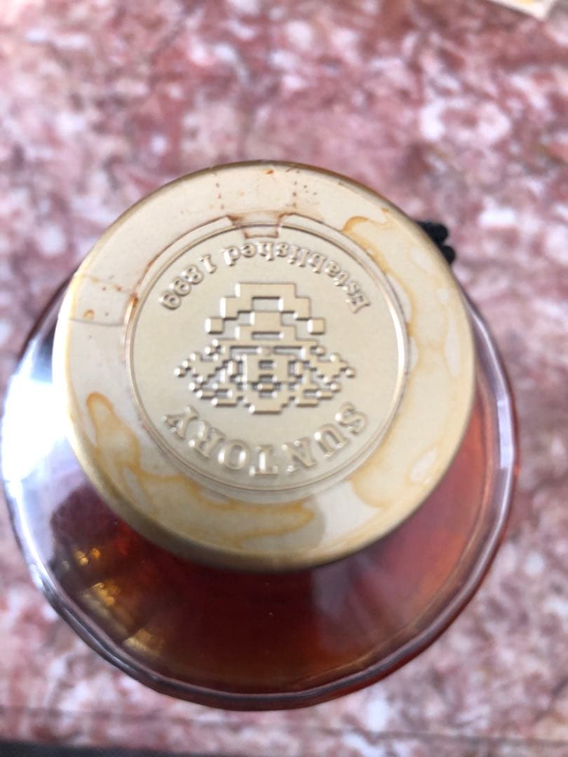 サントリーウイスキー　響17年　旧ボトル　金キャップ➕響17年表記有りの空瓶