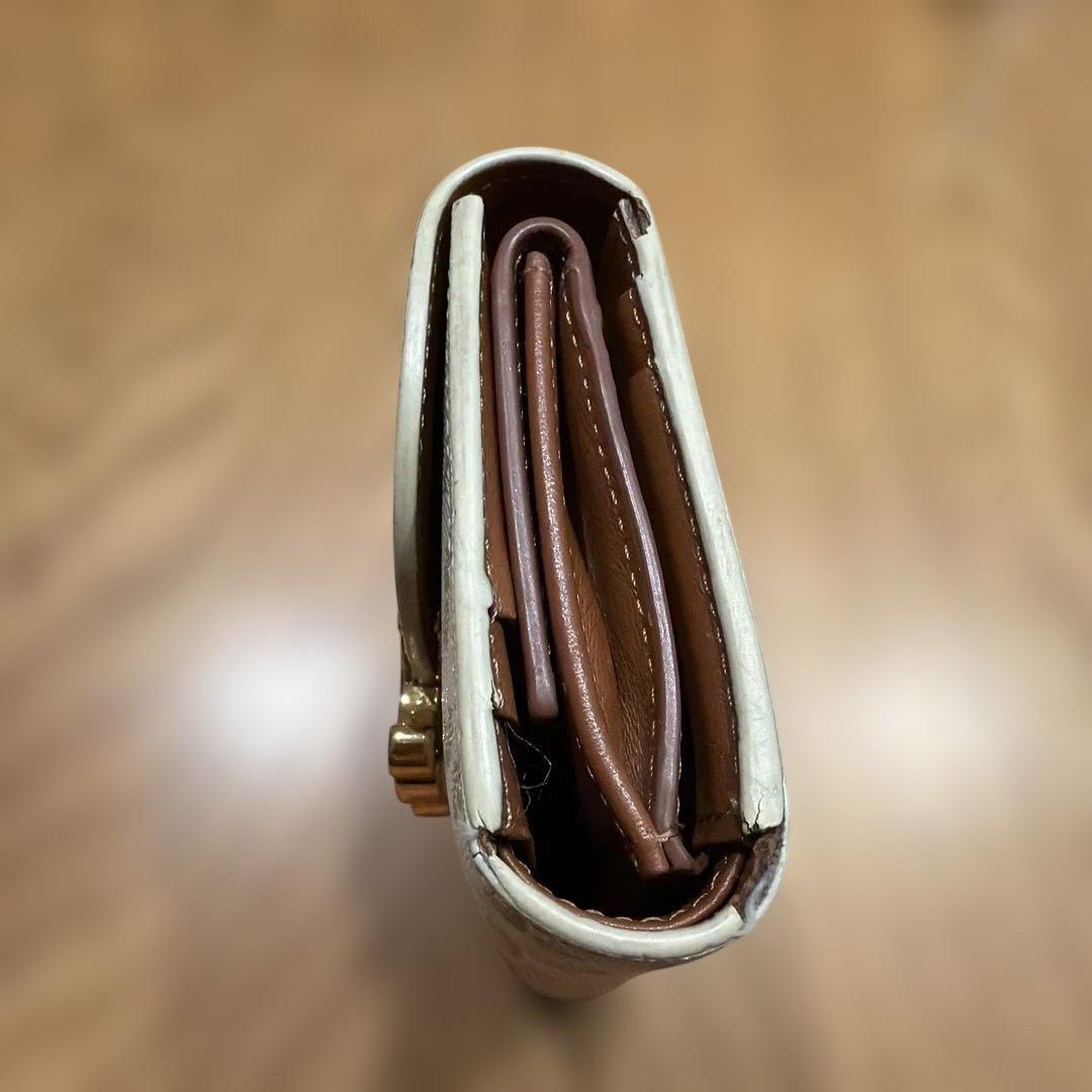 二つ折り財布 アイボリー グリーン ロゴ