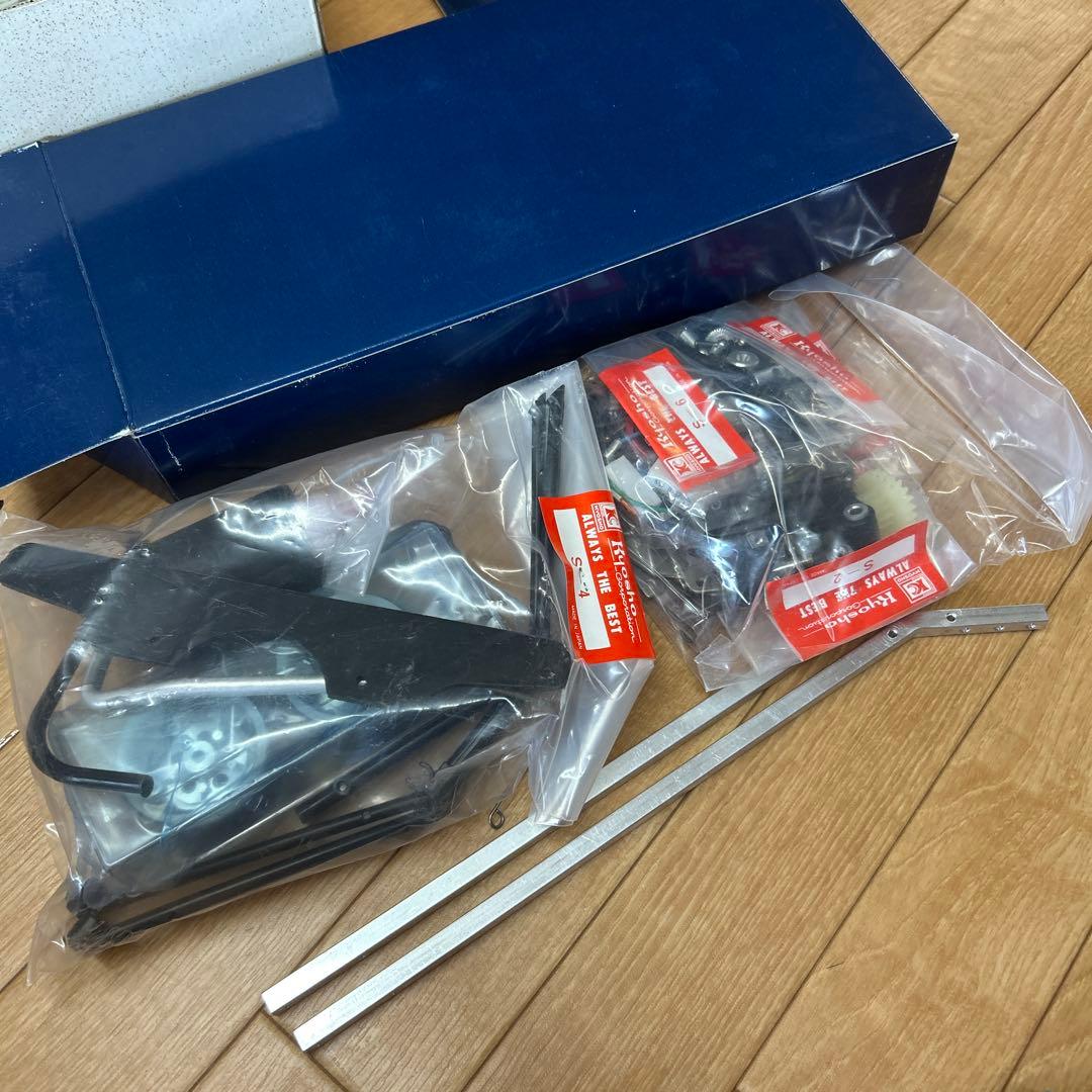 希少 京商 スコーピオン 当時物 未組立