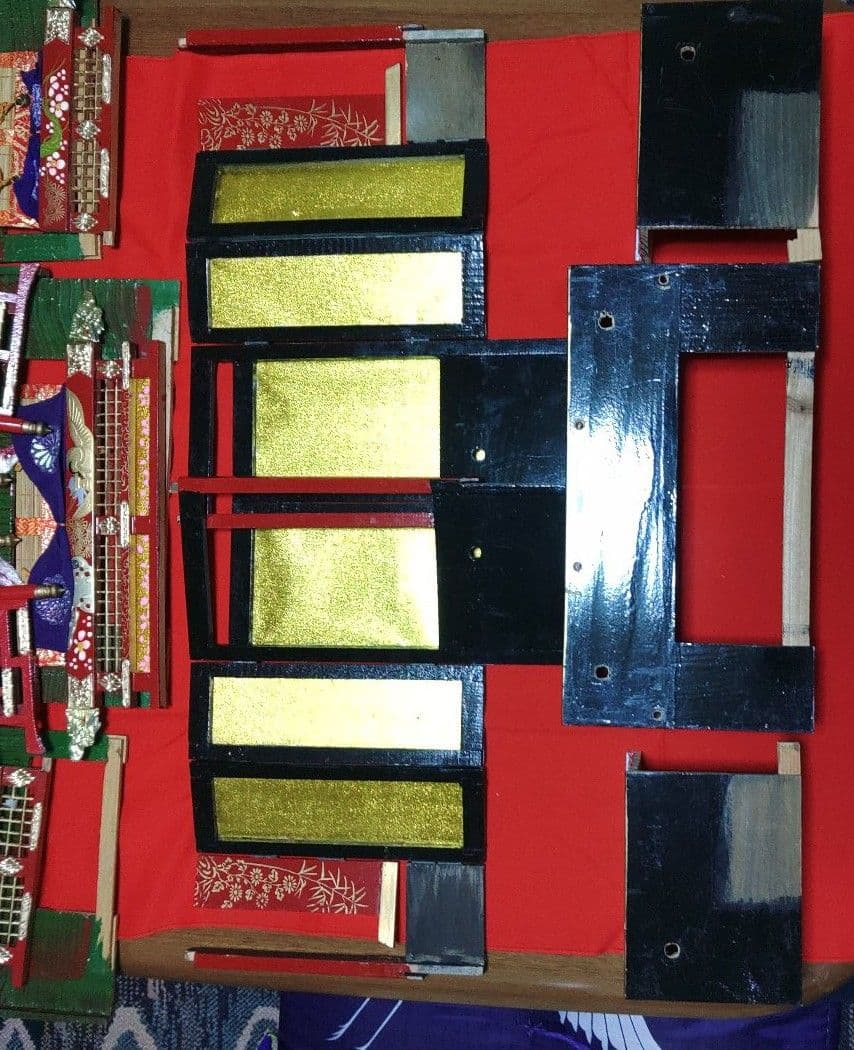 御殿飾り豊寿殿と雛人形、小物のセット