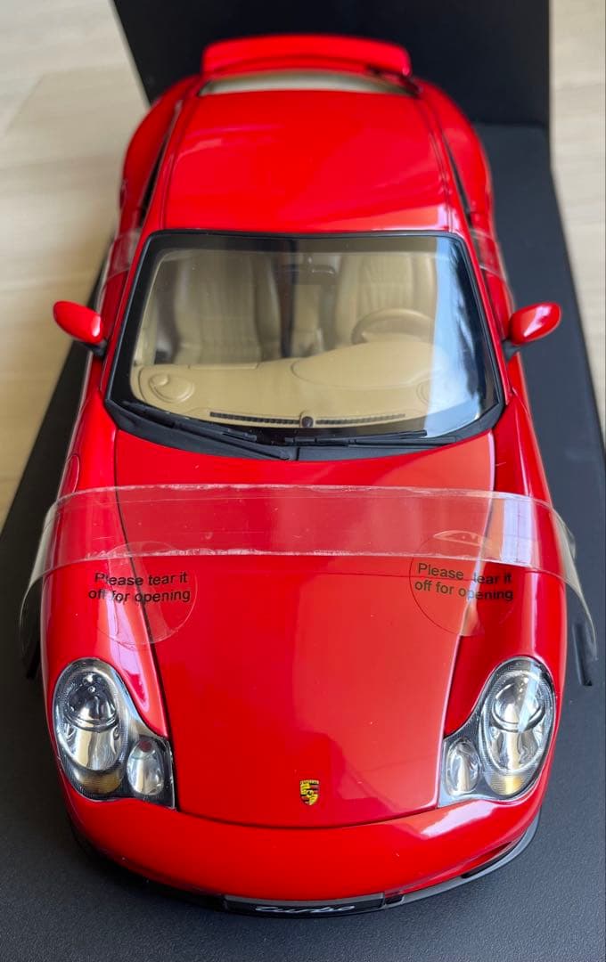 絶版新品 AUTOart /オートアート1/18 ポルシェ911ターボ　レッド