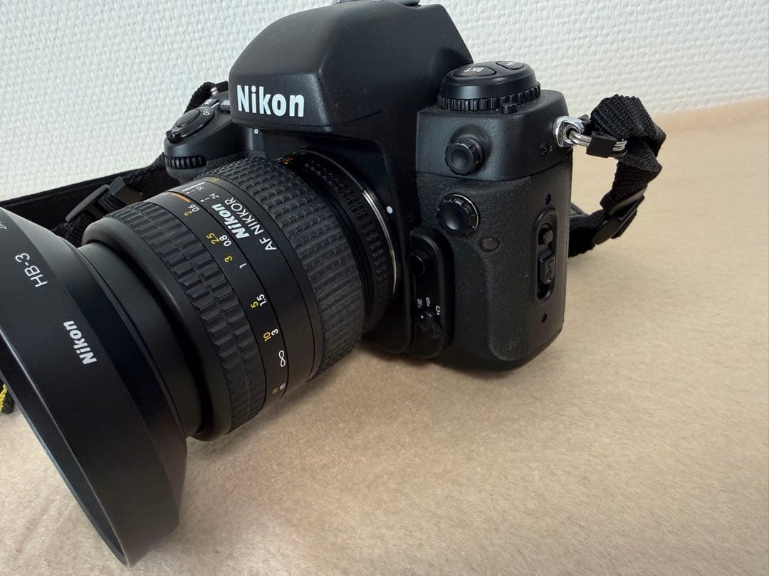 Nikon F100 一眼レフカメラ 24-50mmレンズ付き