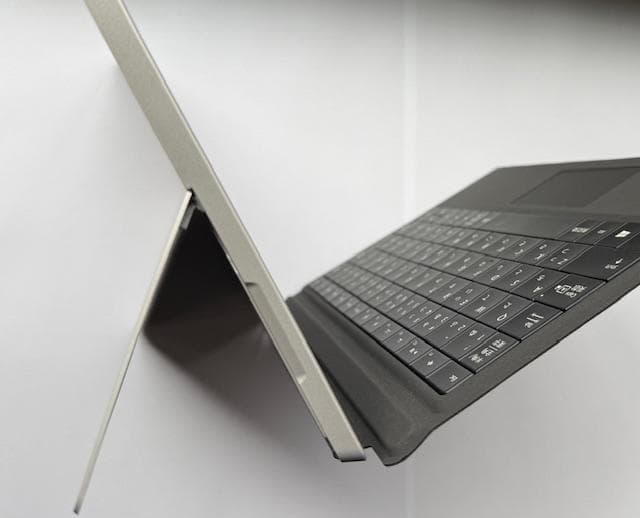 Microsoft Surface3 + 専用キーボード + ACアダプター