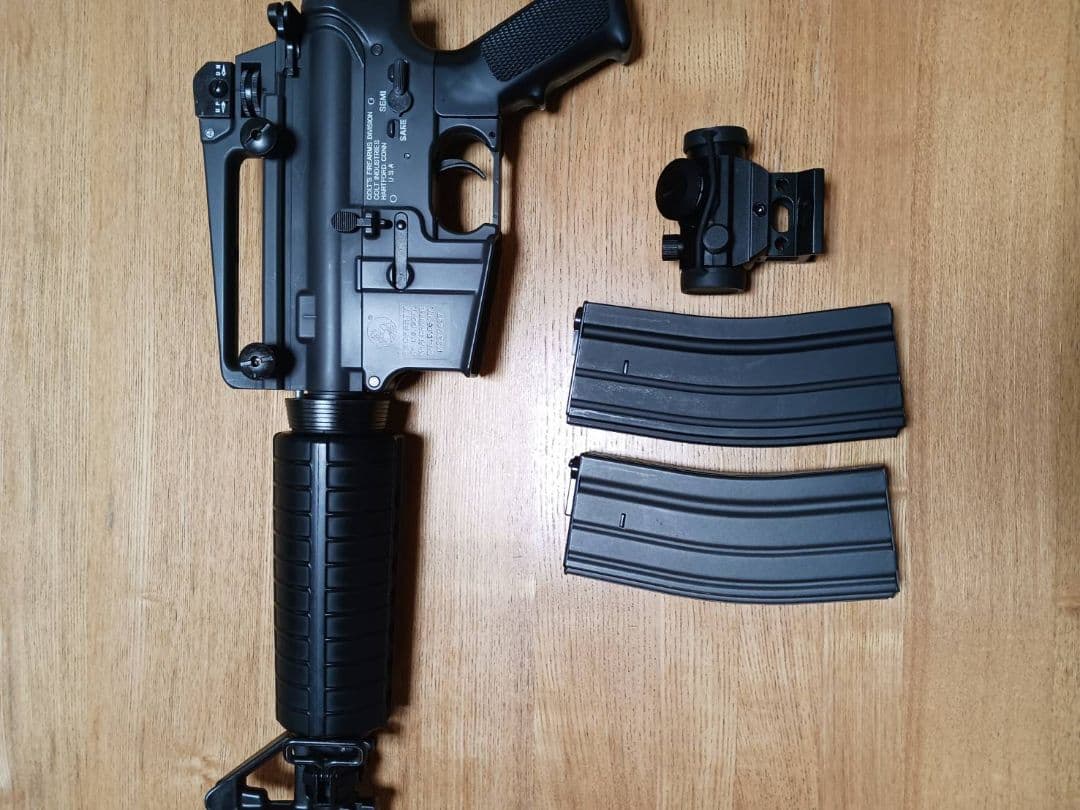 東京マルイ コルトM4A1カービン 電動ガン（18歳以上対象）