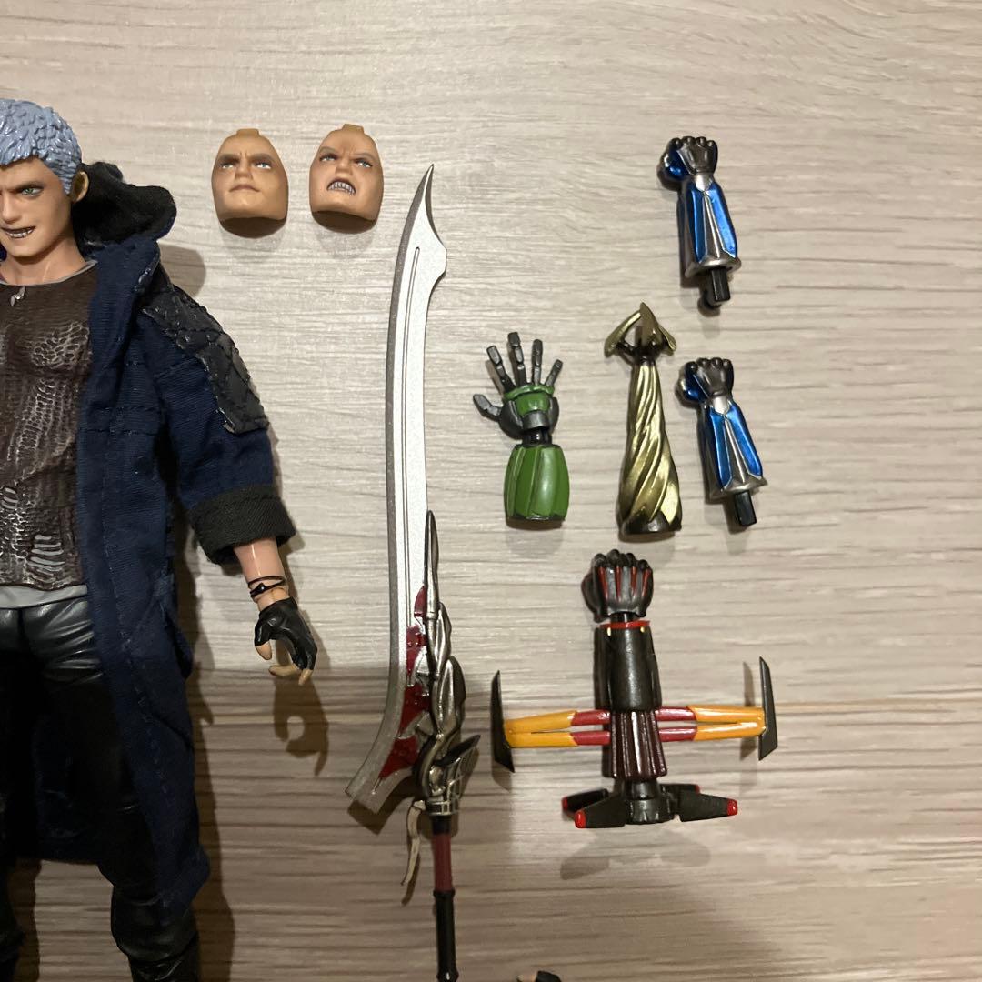 千値練 Devil May Cry 　ネロ　ダンテ　デビルメイクライ　フィギュア