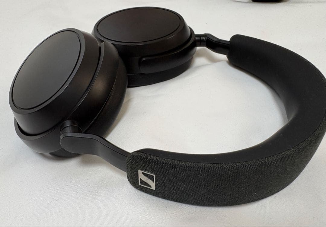 ヘッドホン Sennheiser MOMENTUM 4 Wireless