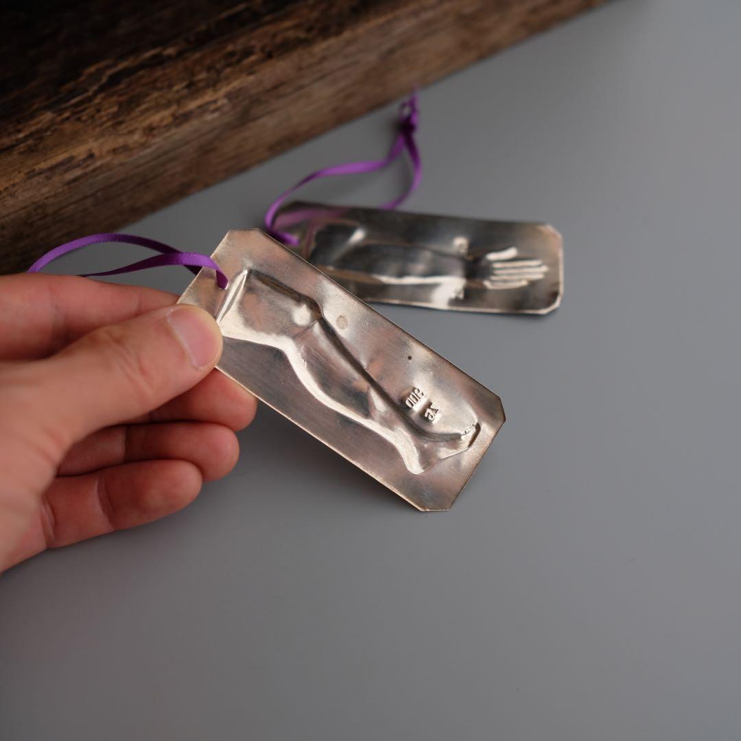 1930年代イタリア製の銀製奉納プレート　脚の形　1点　アンティーク