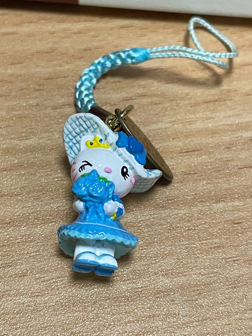 ユニバーサルスタジオ限定 ハローキティ 値付けストラップ 水色