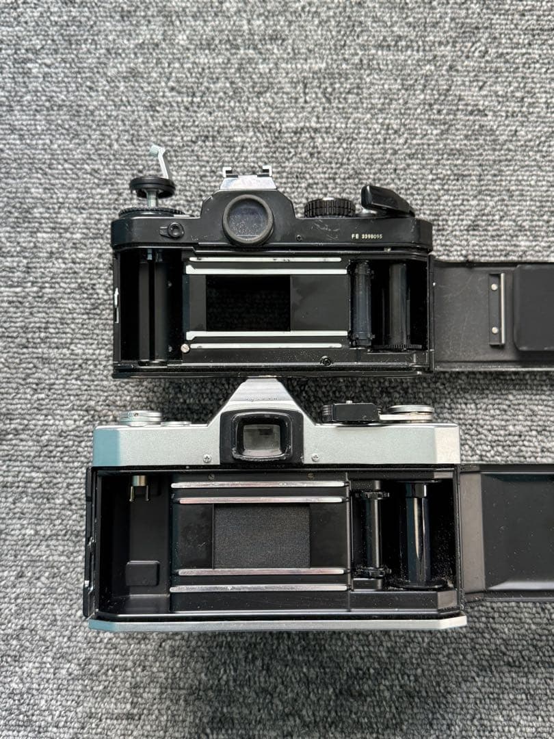 Nikon FE /Petri カメラ　2個　V021