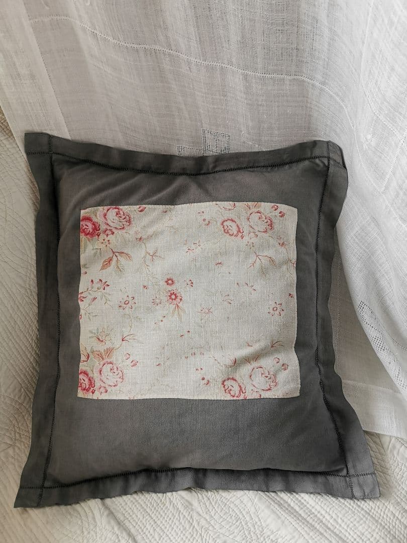 アンティーク フレンチ花柄薔薇ファブリックリネン ヘム刺繍グレークッションカバー