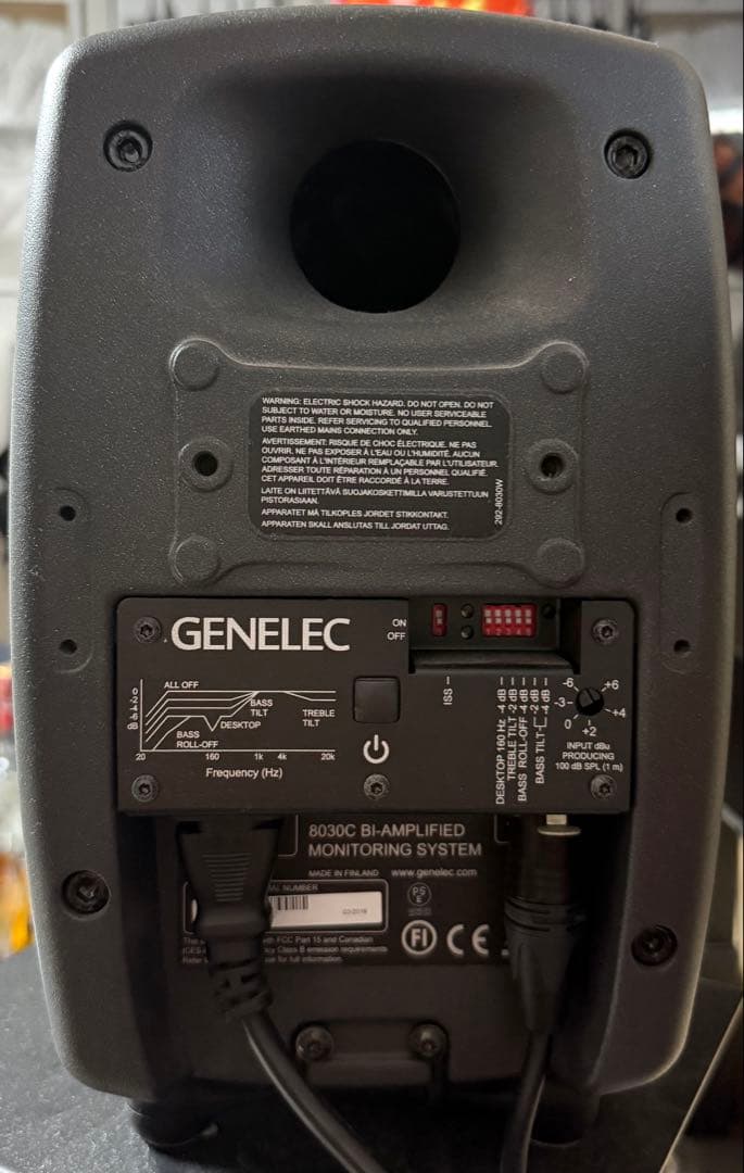 GENELEC 8030Cペア　美品中古　ワンオーナー品　11/30まで出品