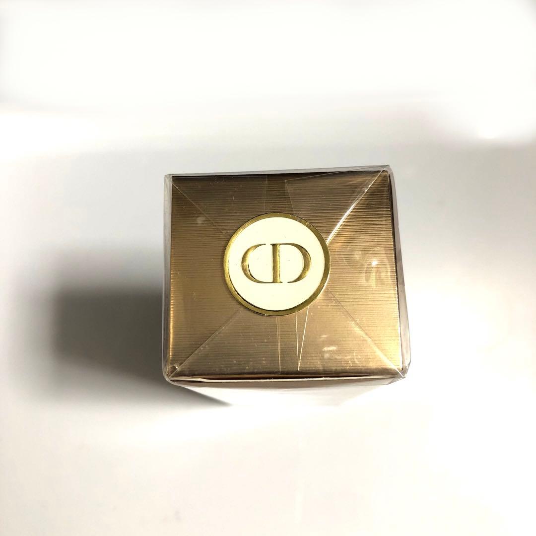 りんご ディオール プレステージ ホワイト リンクル エマルジョン