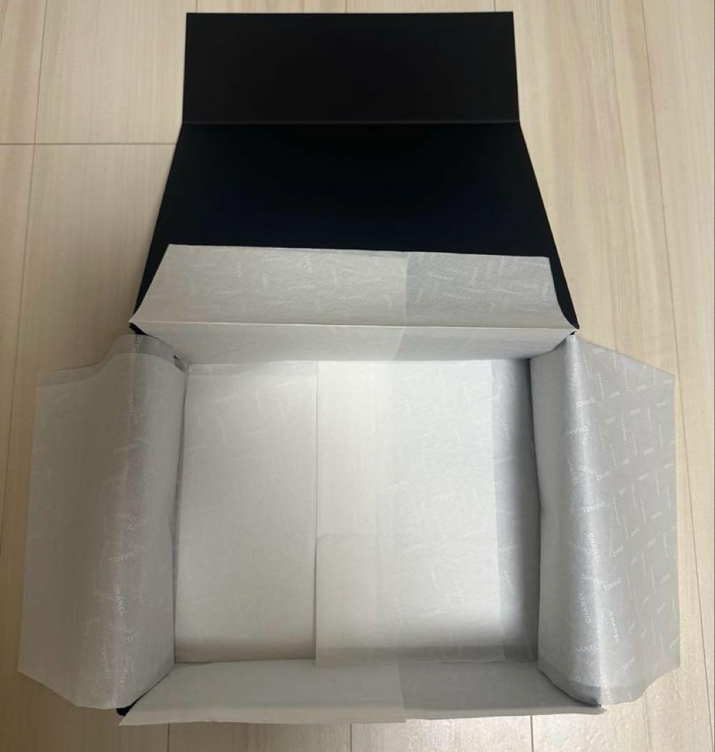 CHANEL　バッグ用空箱　マグネット　リボン&カメリア　約33x27x12.5
