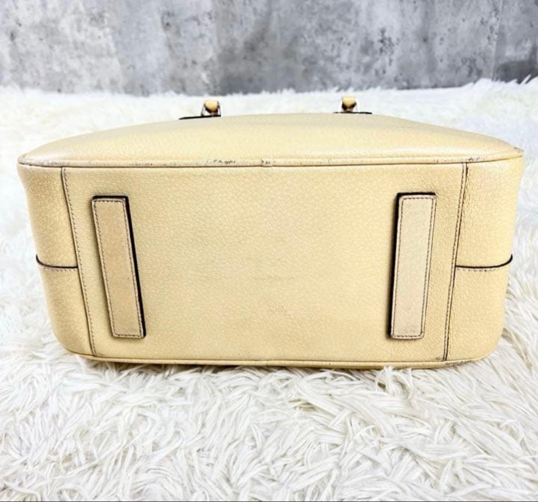 PRADA ベージュ ハンドバッグ