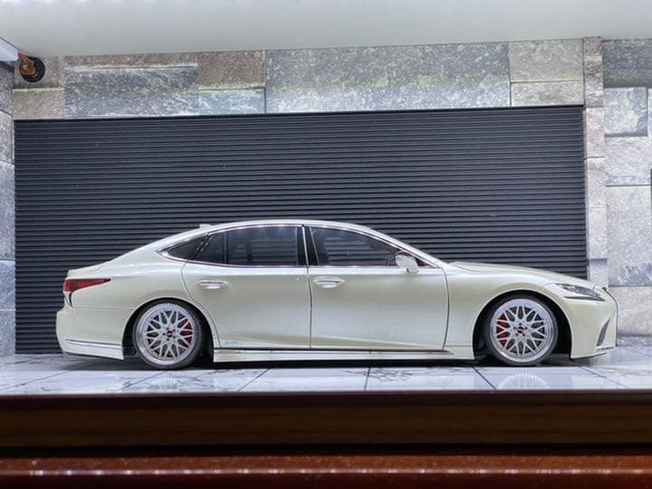 1/18AUTOart LEXUSオートアート LS500h カスタム仕様