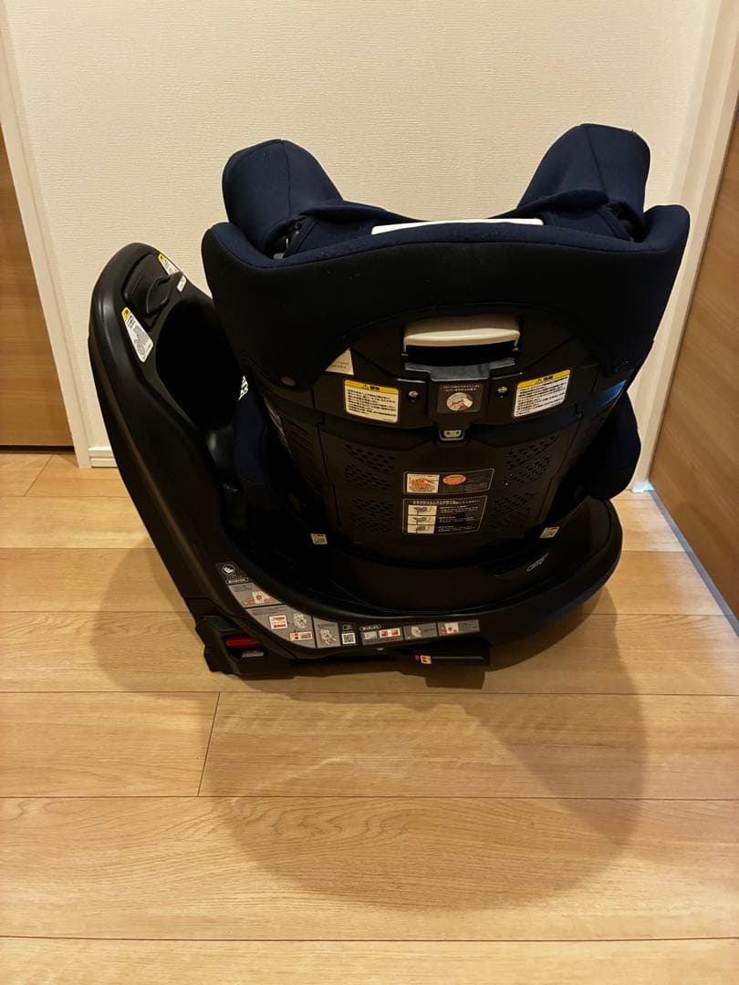 Aprica 美品　回転式チャイルドシート ネイビー