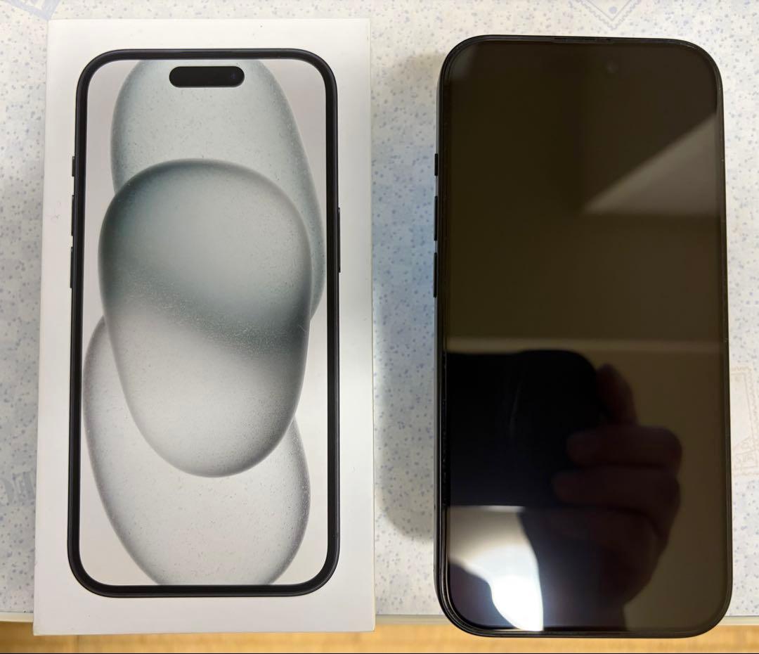 iPhone15 256GB ブラック SIMフリー 美品 完品バッテリー92%