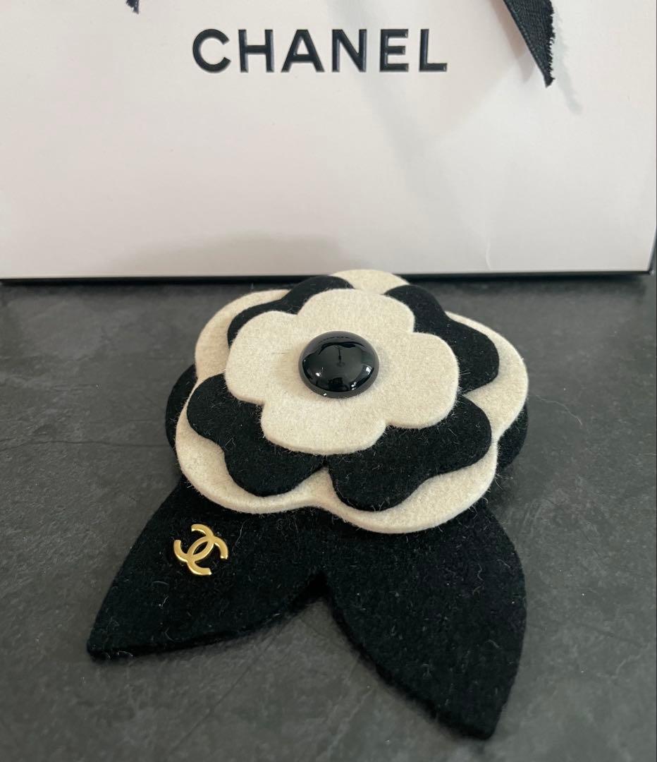 CHANEL ブローチ　専用。