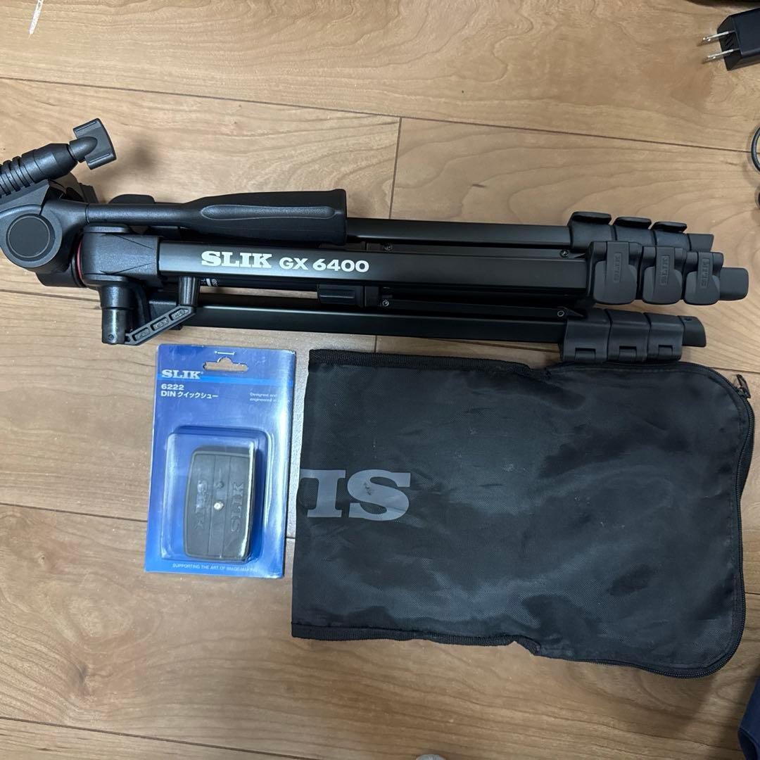 SONY HDR-CX670 ブラック デジタルビデオカメラ、別売品、三脚付