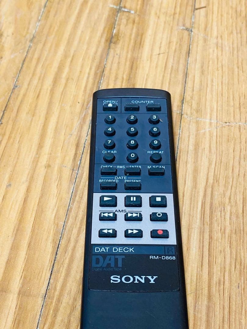 SONY DATデッキ用リモコン RM-D868 中古