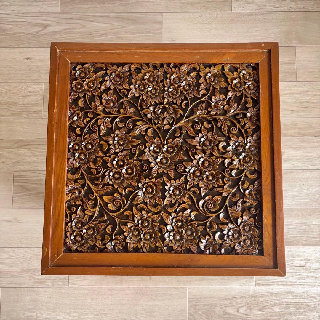 木彫りサイドテーブル 飾り台 アジア家具 カービング 猫足