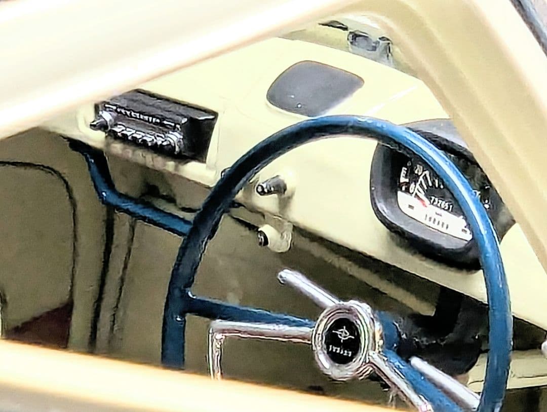 最西端の猫ちゃん　エプロSubaru 360　1/12スケール❤️1822