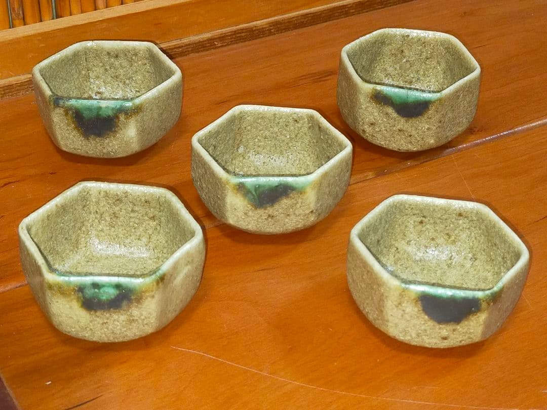 ♥黄瀬戸　六角盃　５個セット　桐箱付き　ぐい呑み　ぐい飲み　骨董　古玩