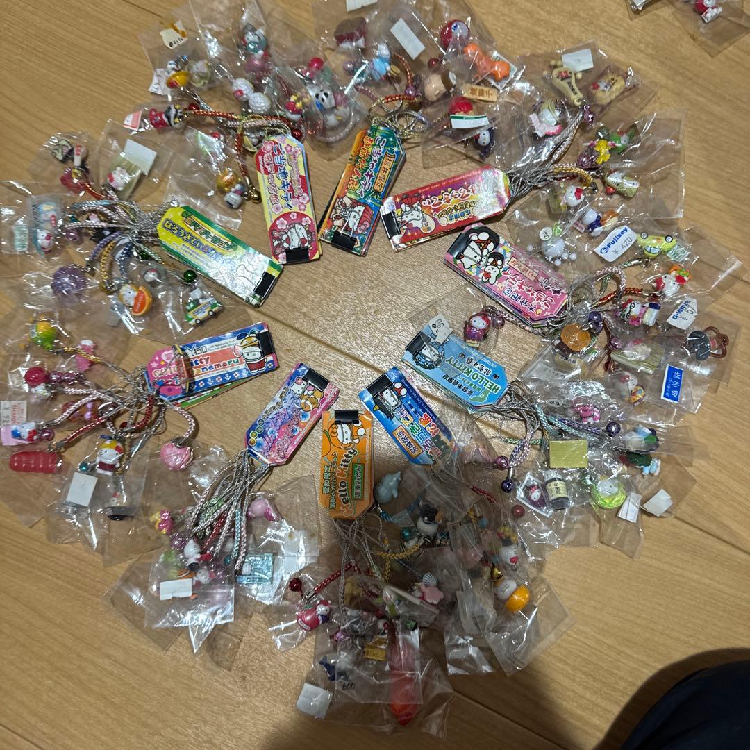 ご当地キティ　約400個