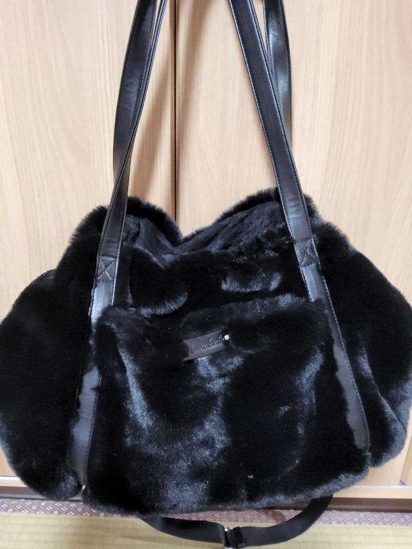 リュクスバーディ　ファーキャリーバッグ　ブラック