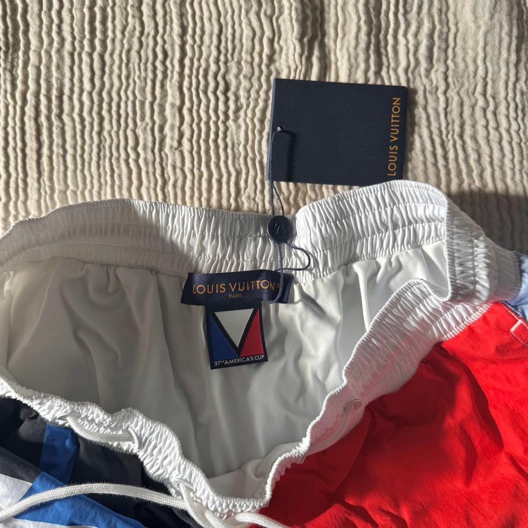 Louis Vuitton 水着　タグ付き